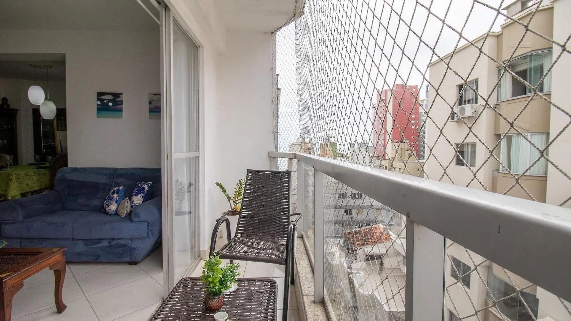 Balneário CamboriúAnc112 - Quadra Mar, 3 Dorm, Sacada, Garagemアパートメント アパート Balneário Camboriú
