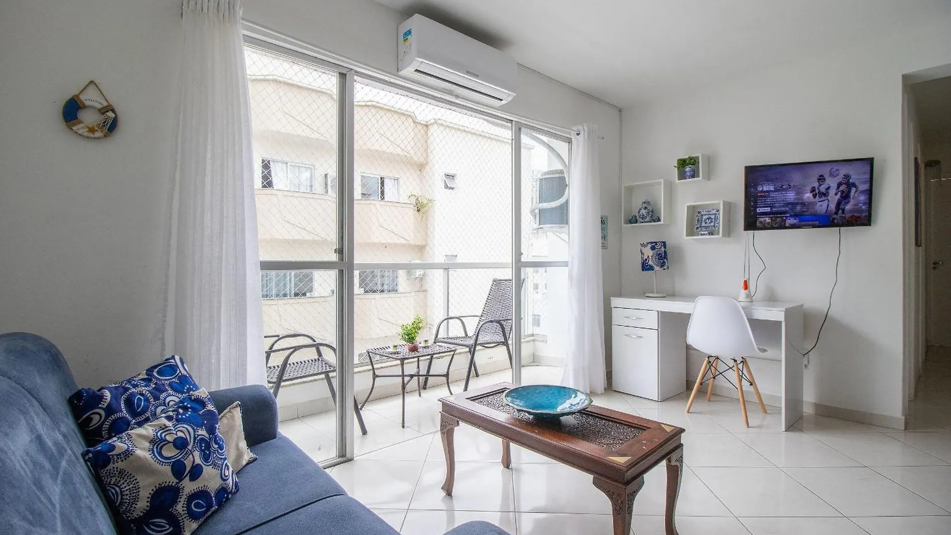 Balneário CamboriúAnc112 - Quadra Mar, 3 Dorm, Sacada, Garagemアパートメント アパート Balneário Camboriú