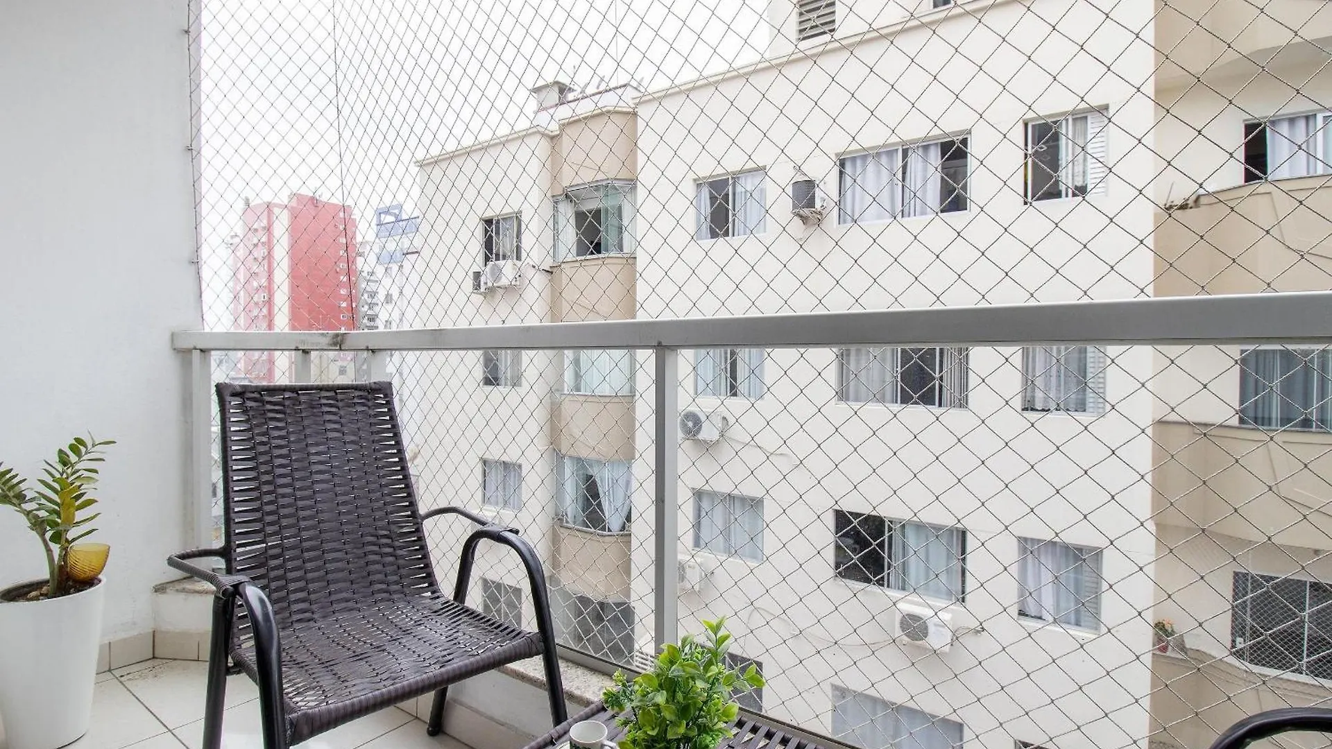 アパート Balneário CamboriúAnc112 - Quadra Mar, 3 Dorm, Sacada, Garagemアパートメント ブラジル